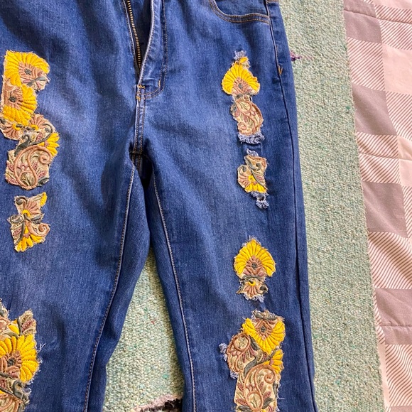 H&Y Fashion Paisley and Floral Embroidered Bell Bottom Blue Jeans - Picture 3 of 10
